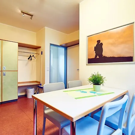 Jugendherberge Jever Auberge de jeunesse *
